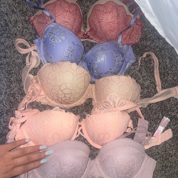BLOWOUT BRA SALE - Picture 2 of 3